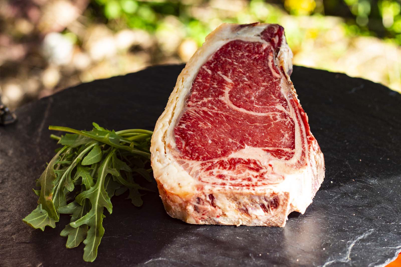 Clubsteak, Strip Loin in Bone Steak vom Rotbunten, Alte Kuh, Dry Aged